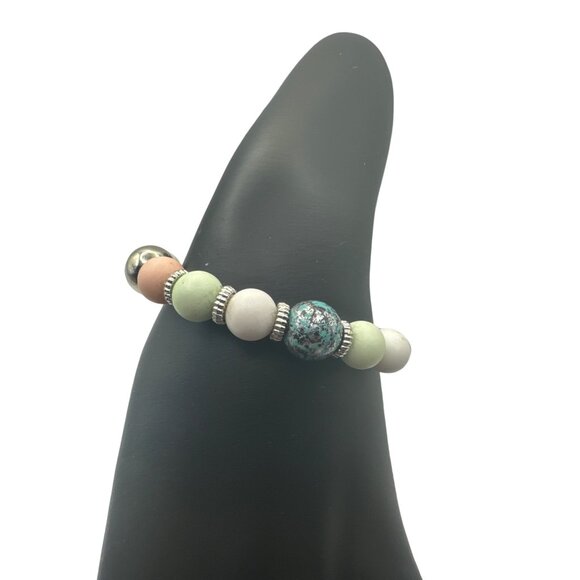 Pastel Green and Pink Beaded Stretch Bracelet Silver Accents 6 inch - Picture 2 of 5